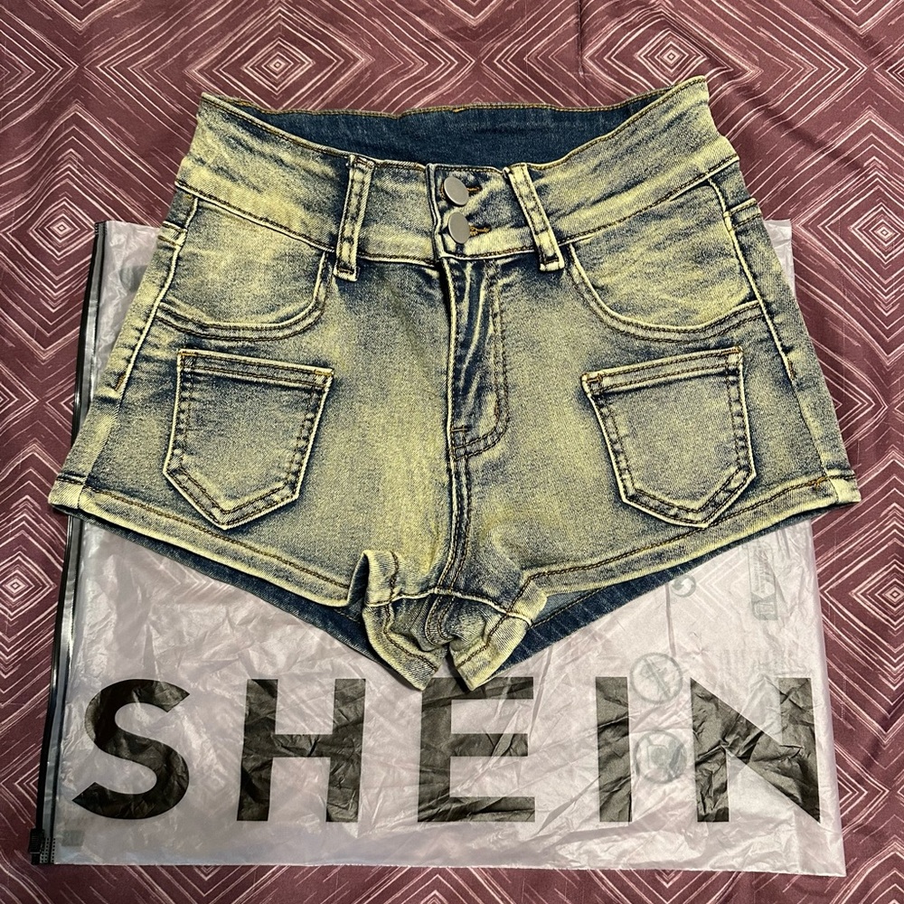 Women’s Shein Denim Shorts Vintage Wash, NWT, 26 (2)